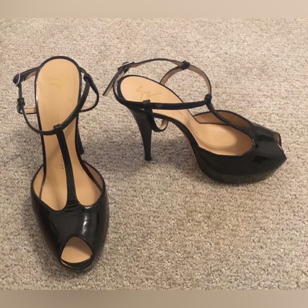 Giuseppe Zanotti Black Patent T-Strap Peep Toe Heels - SZ 10